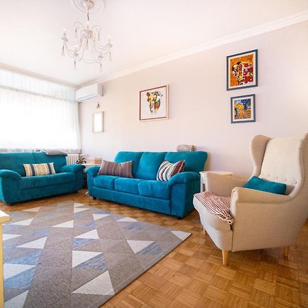 Sava Centar 1-Bedroom Apartments In The Heart Of New Белград Екстериор снимка