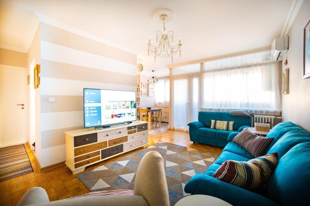 Sava Centar 1-Bedroom Apartments In The Heart Of New Белград Екстериор снимка